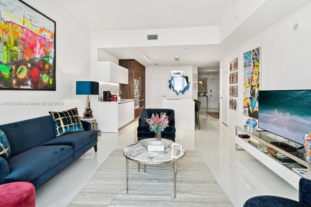 851 NE 1st Ave #1500, Miami FL 33132