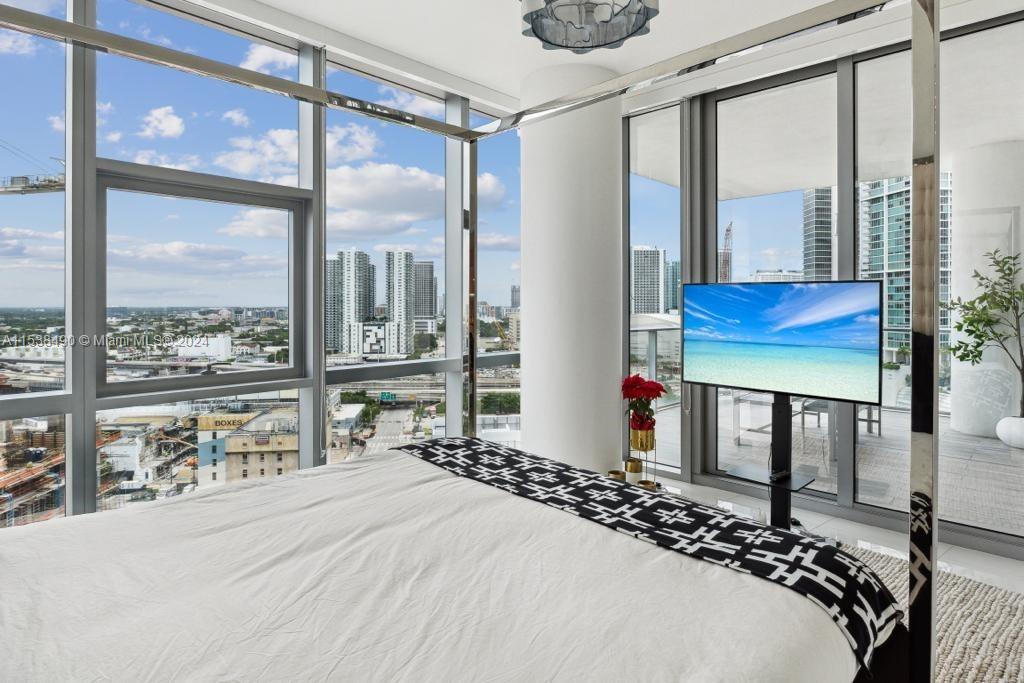 851 NE 1st Ave #1500, Miami FL 33132