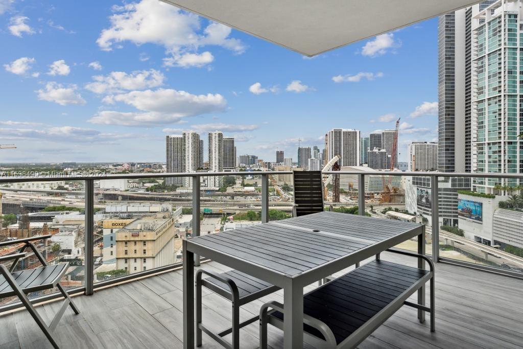 851 NE 1st Ave #1500, Miami FL 33132