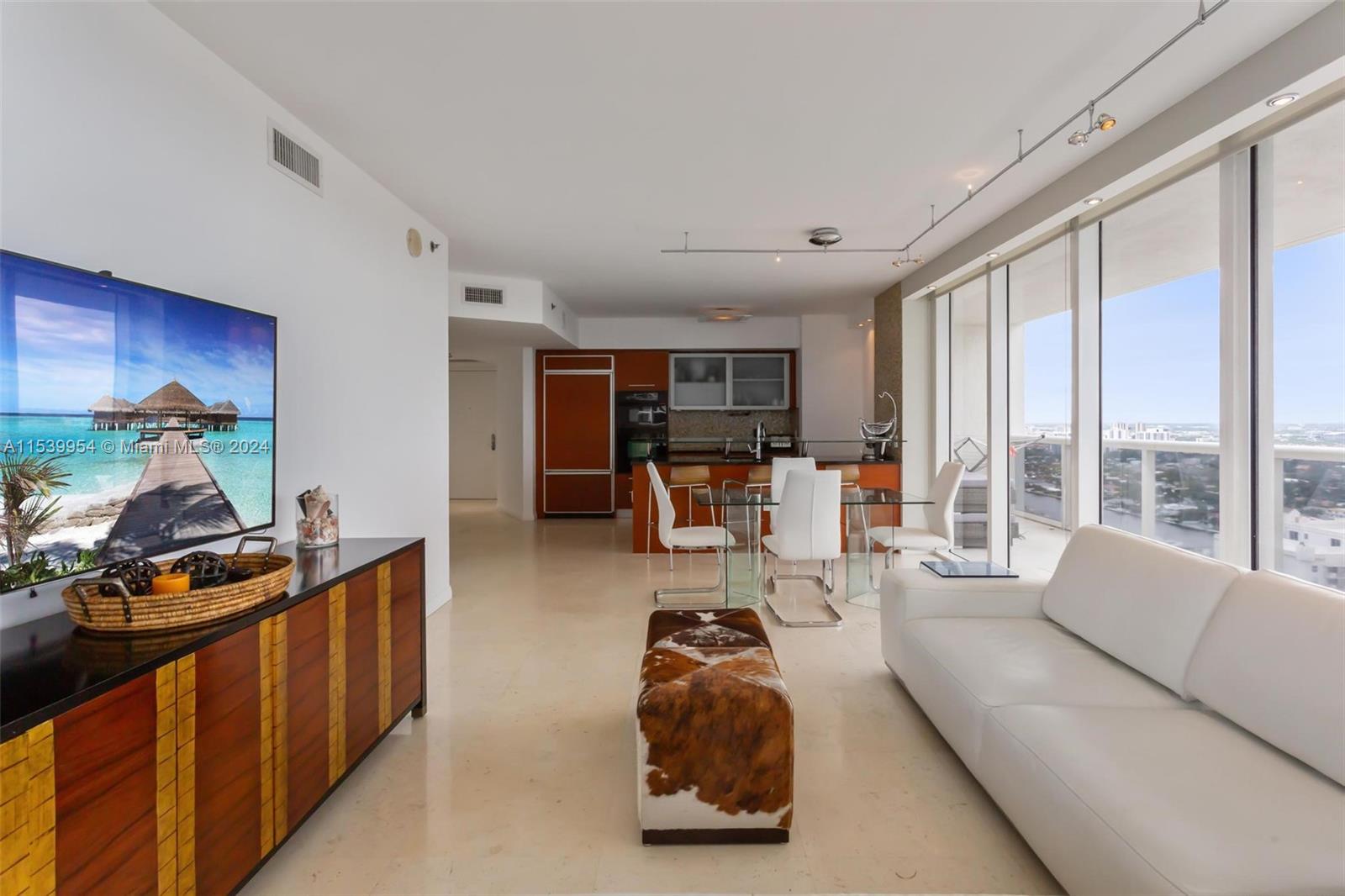Condo for Rent in Hallandale Beach, FL