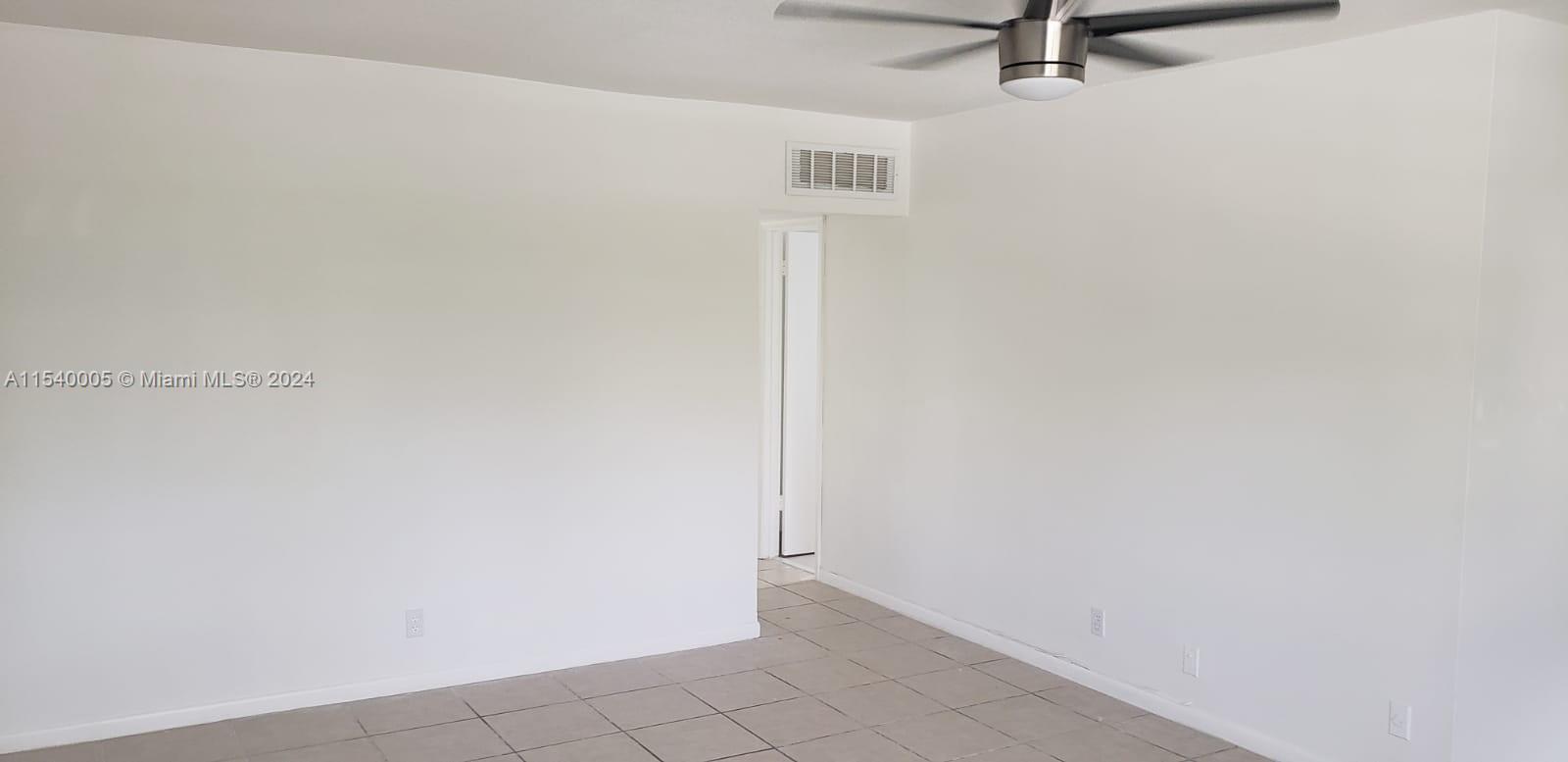 133 Coventry F #133, West Palm Beach, Florida image 3