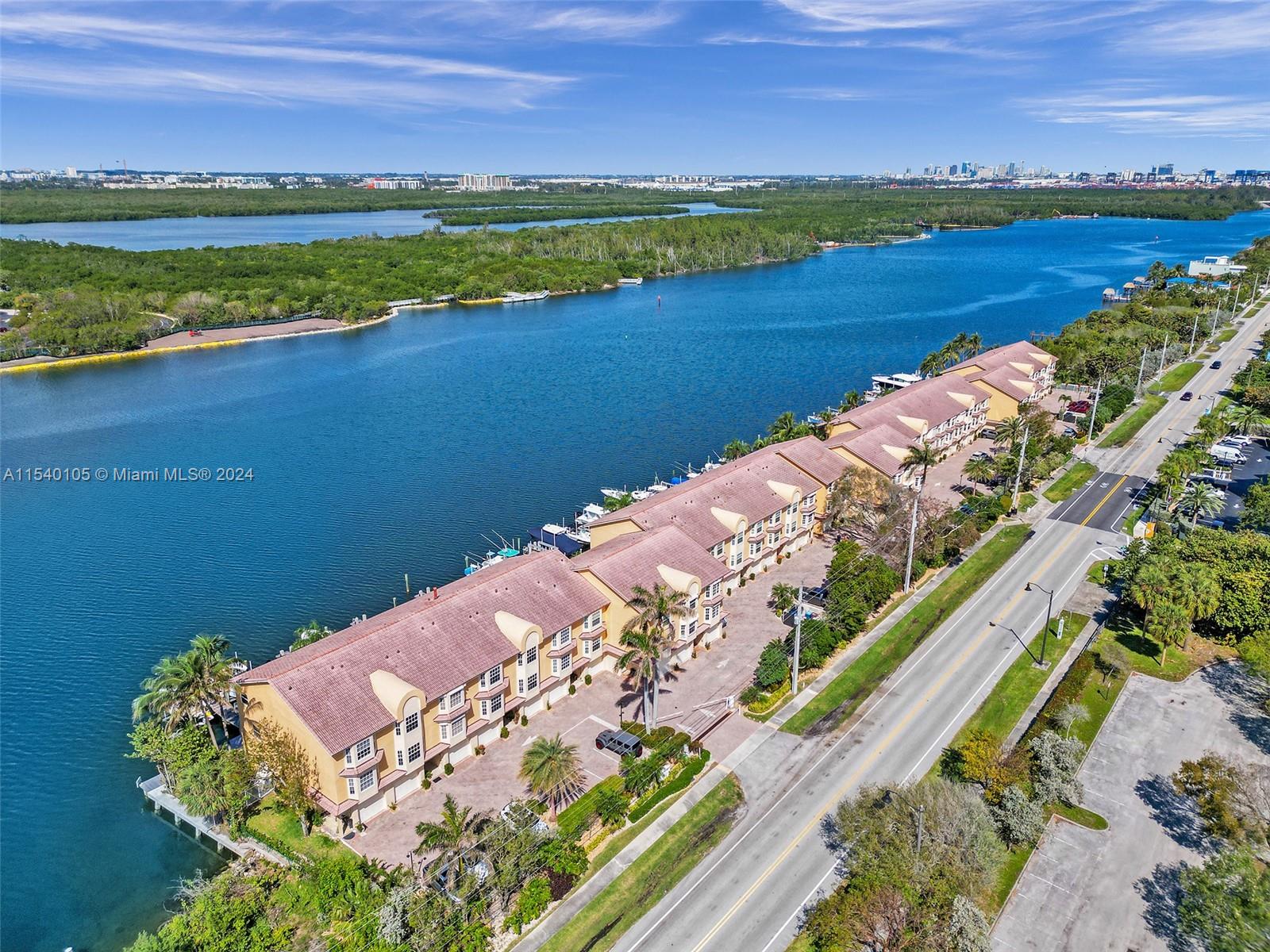 4212 N Ocean Dr, Hollywood, Florida image 4