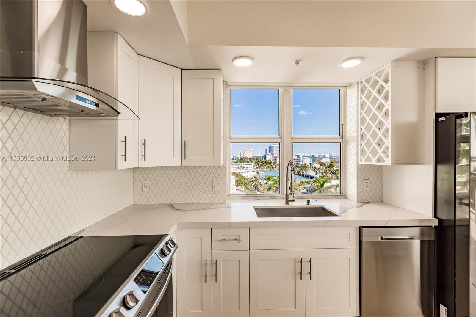 7900 Harbor Island Dr #725, North Bay Village FL 33141