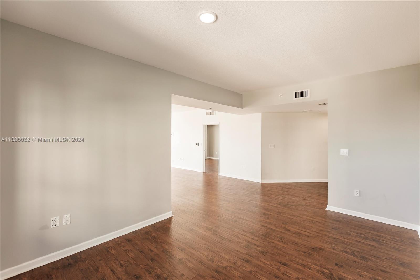 7900 Harbor Island Dr #725, North Bay Village FL 33141