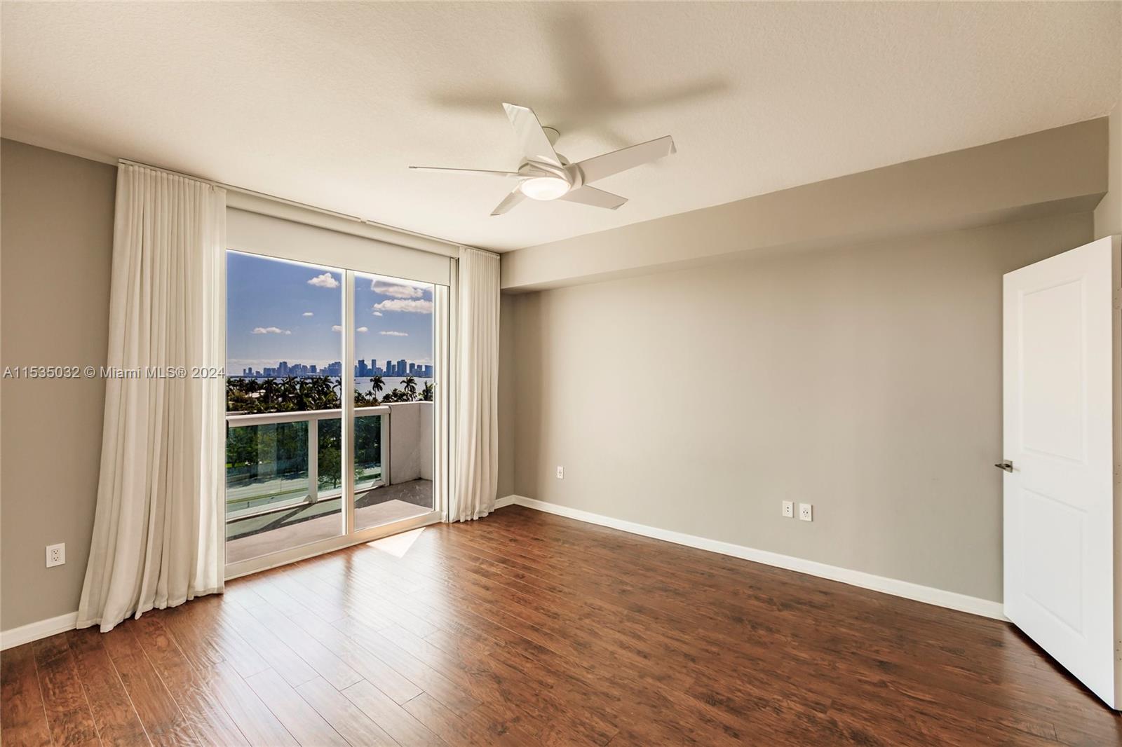 7900 Harbor Island Dr #725, North Bay Village FL 33141