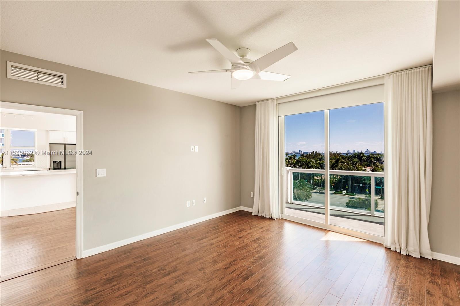 7900 Harbor Island Dr #725, North Bay Village FL 33141