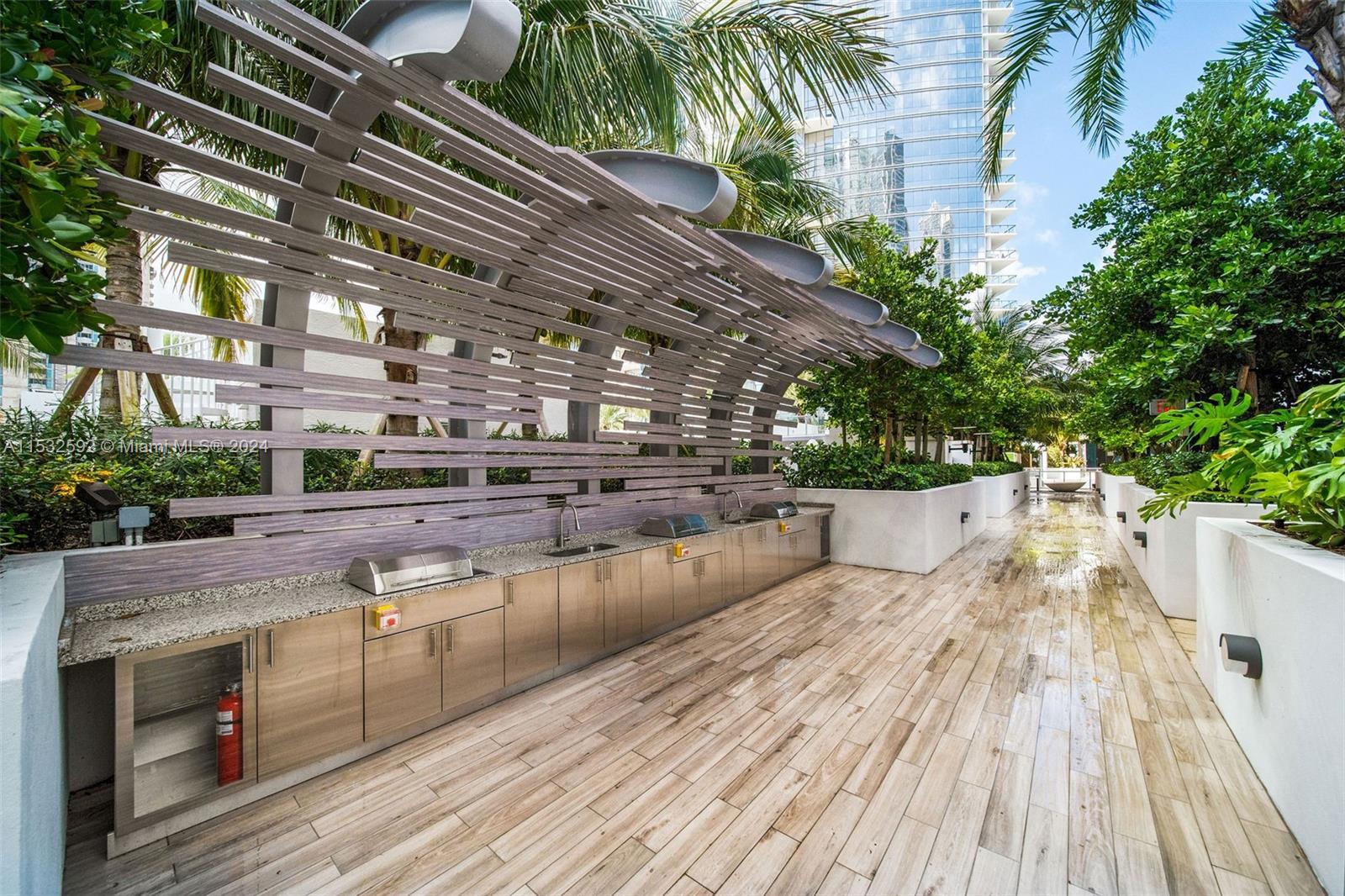 851 NE 1st Ave #1700, Miami FL 33132