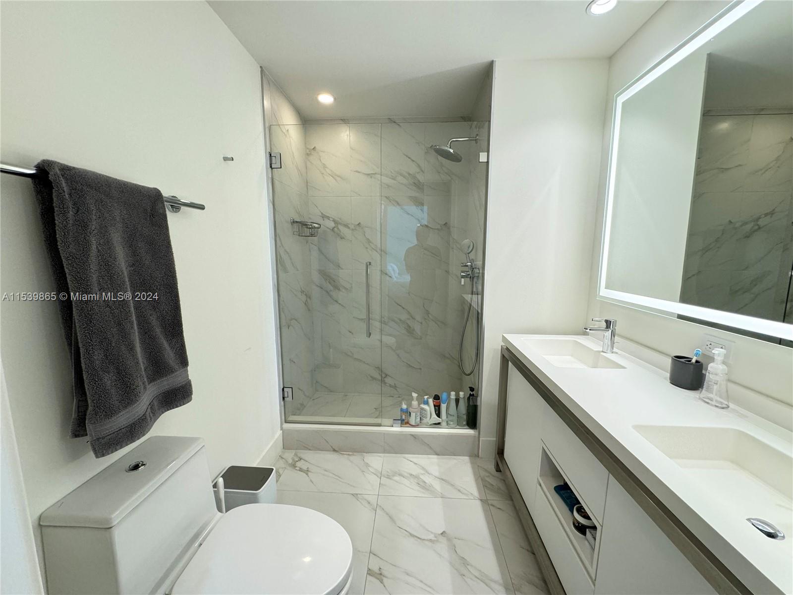 2000 Metropica Way #2409, Sunrise, Florida image 26