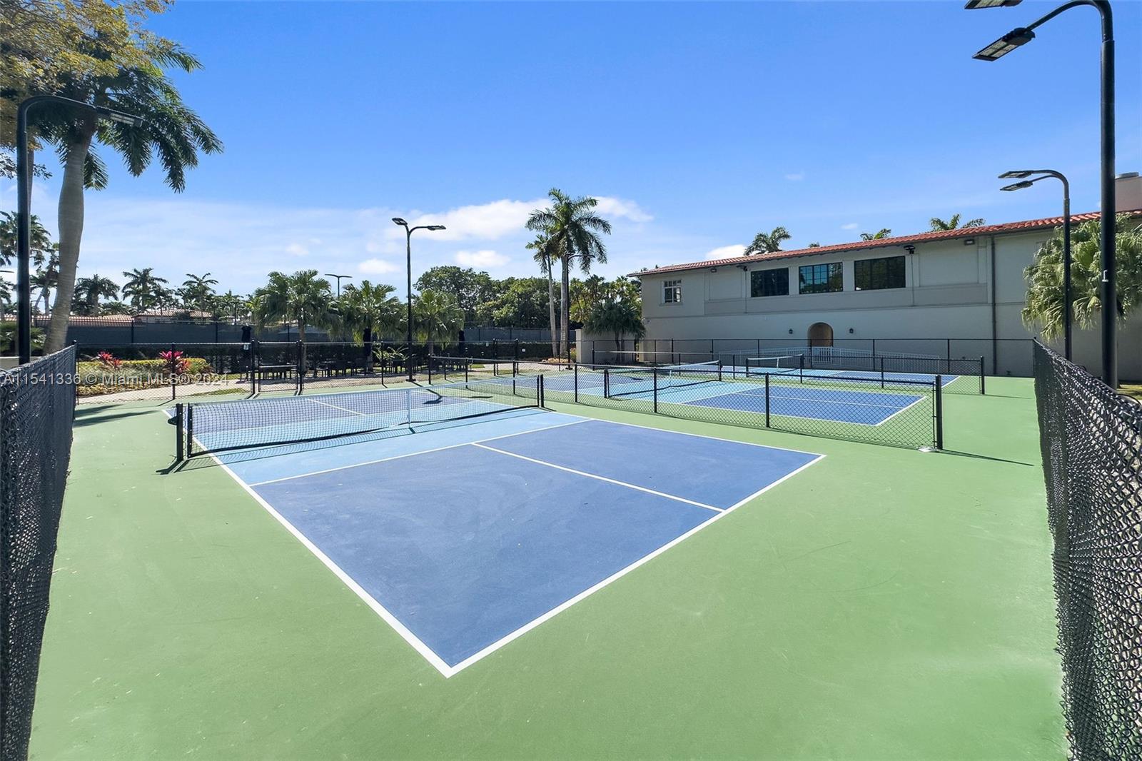 13647 Deering Bay Dr #112, Coral Gables, Florida image 39