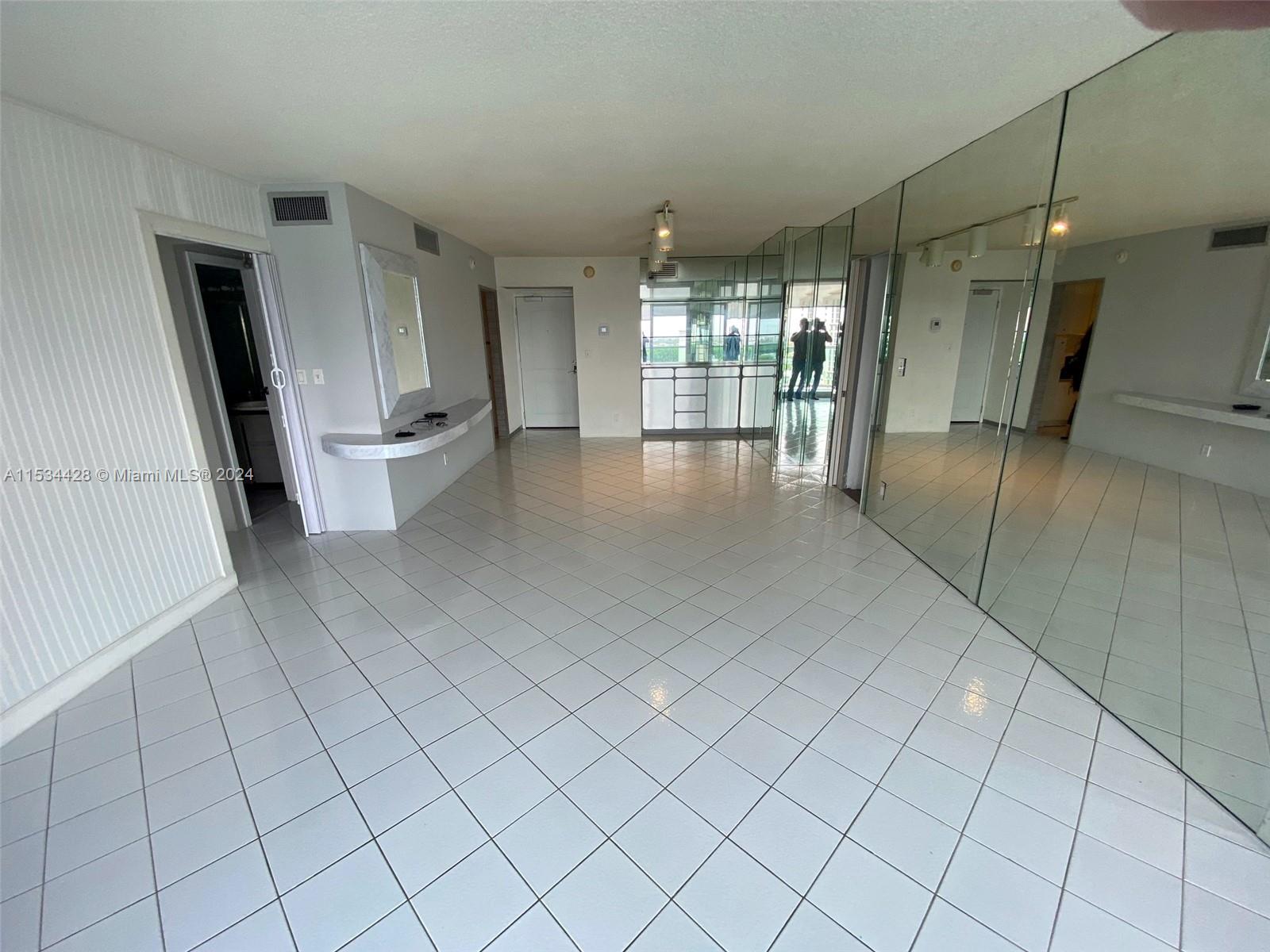 100 Bayview Dr #1503, Sunny Isles Beach, Florida image 26