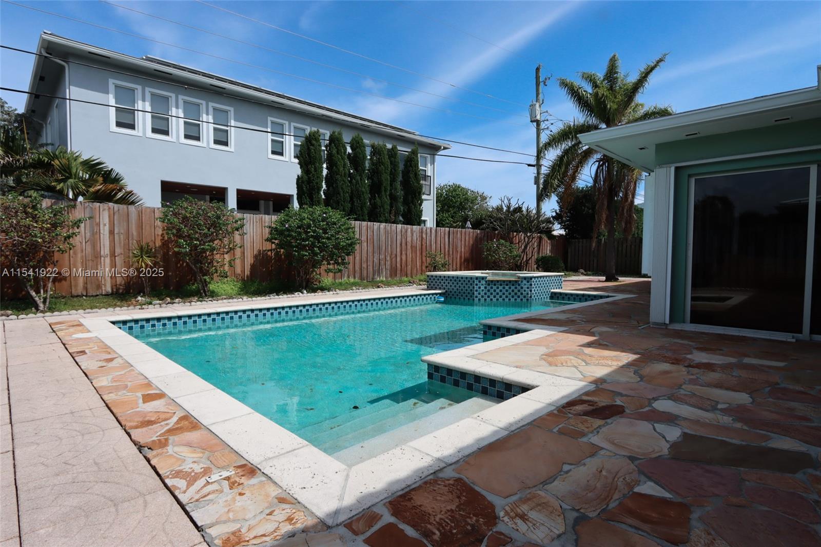 2685 SE 5th St, Pompano Beach, Florida image 8