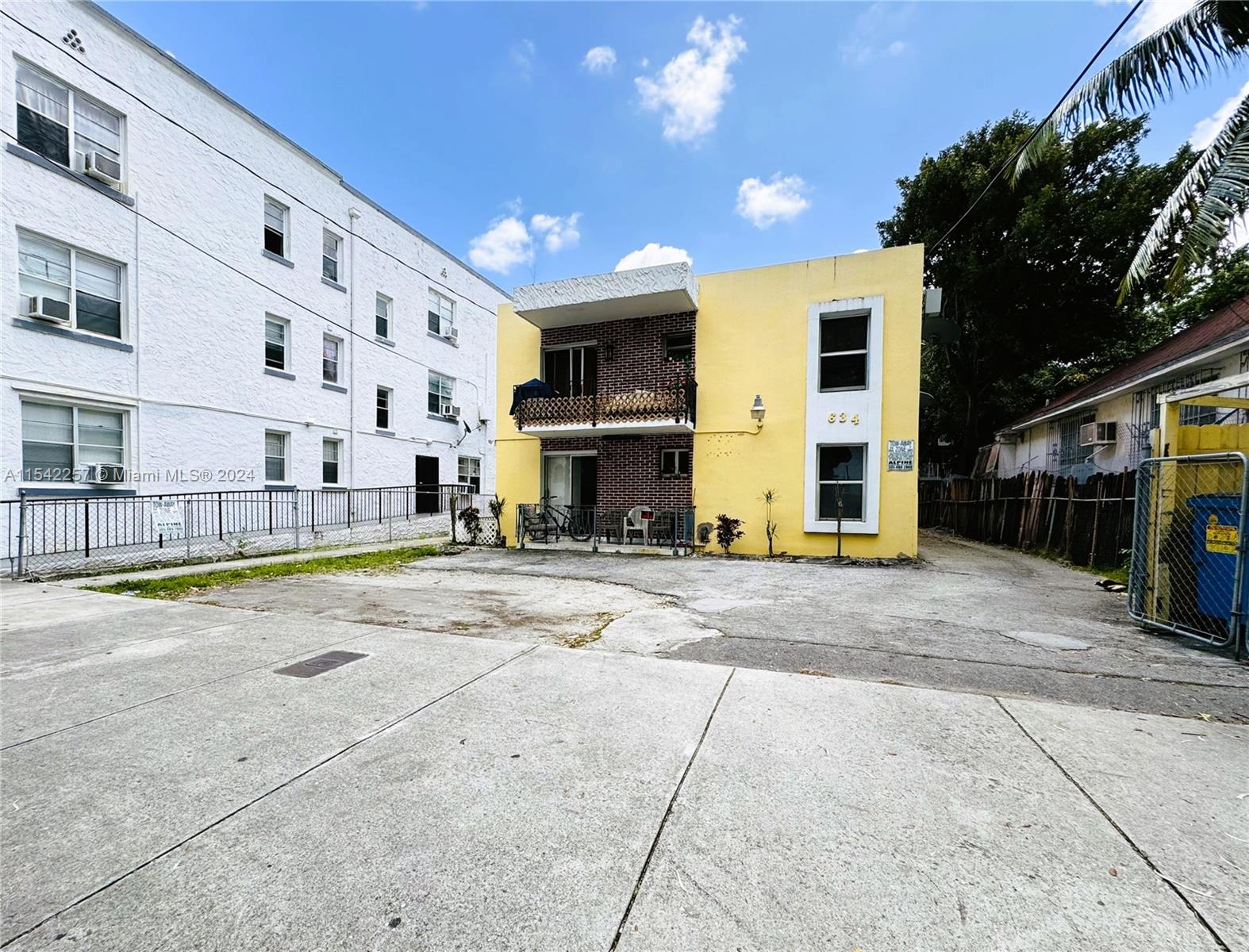 634 SW 2nd St, Miami, Florida image 2