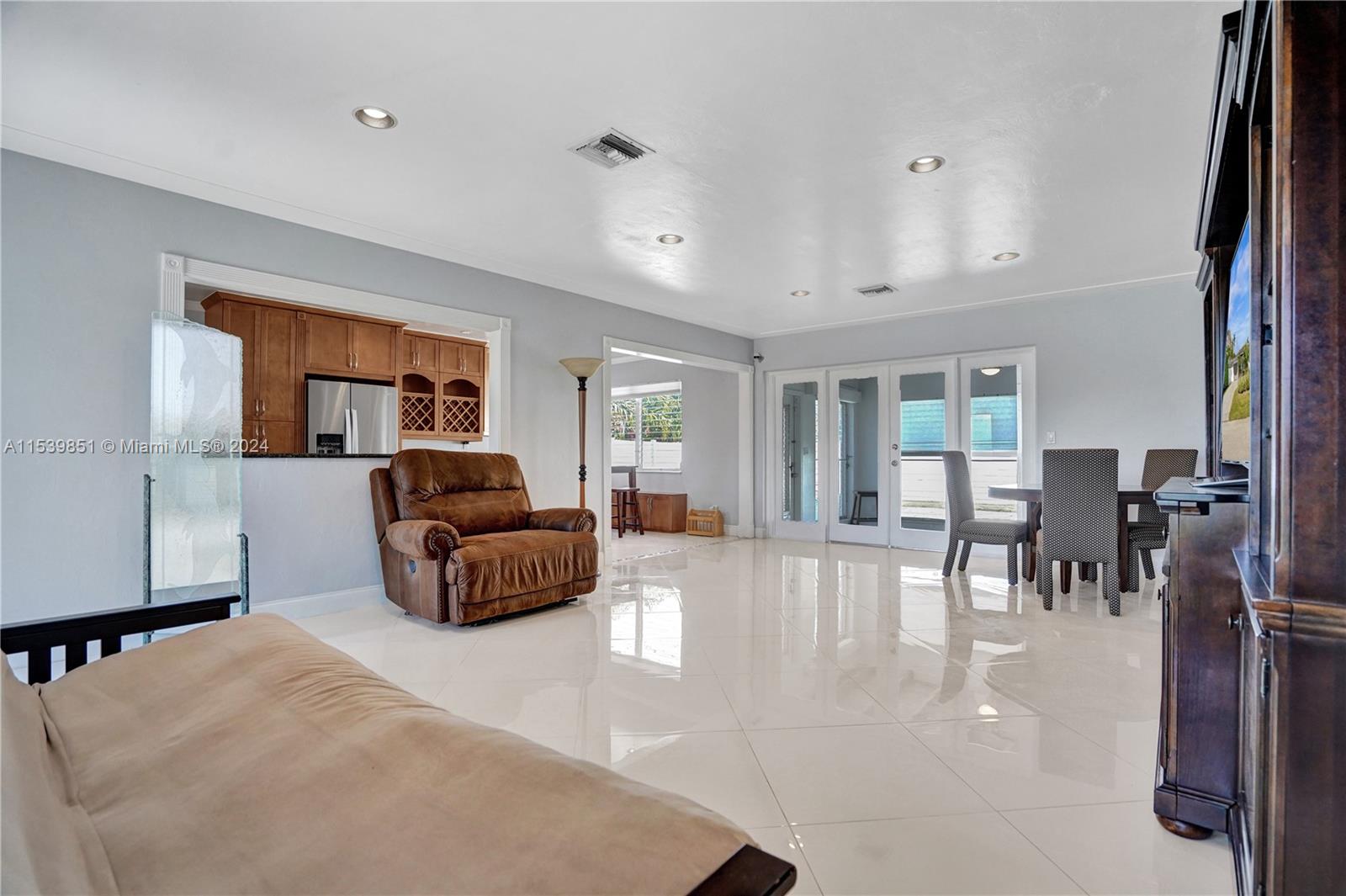 267 Oceanic Ave, Lauderdale By The Sea, Florida image 12