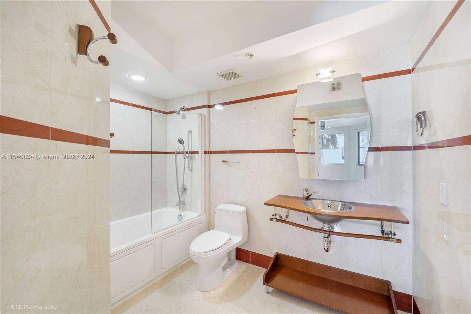 110 Washington Ave #1414, Miami Beach FL 33139