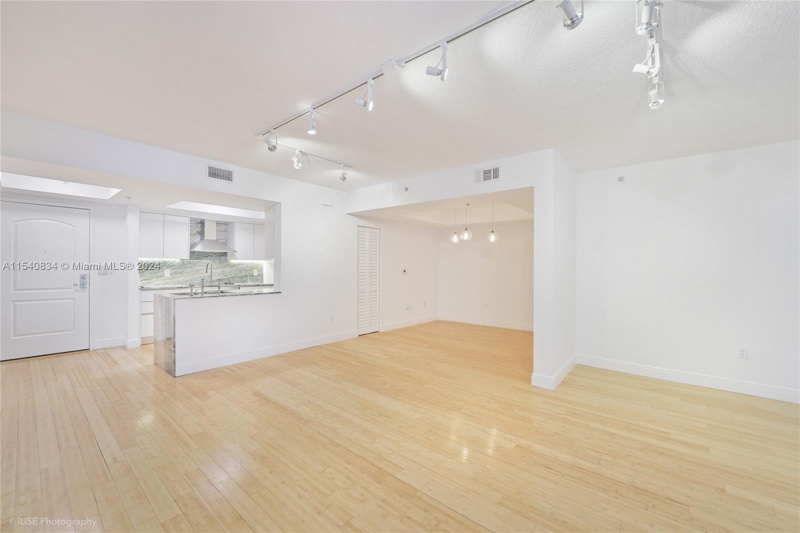 110 Washington Ave #1414, Miami Beach FL 33139