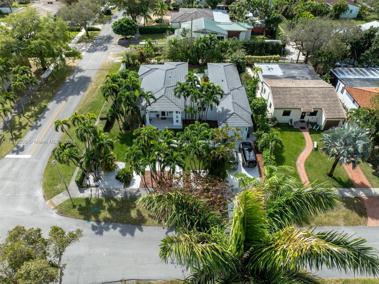 380 Morningside Dr, Miami Springs, Florida image 30