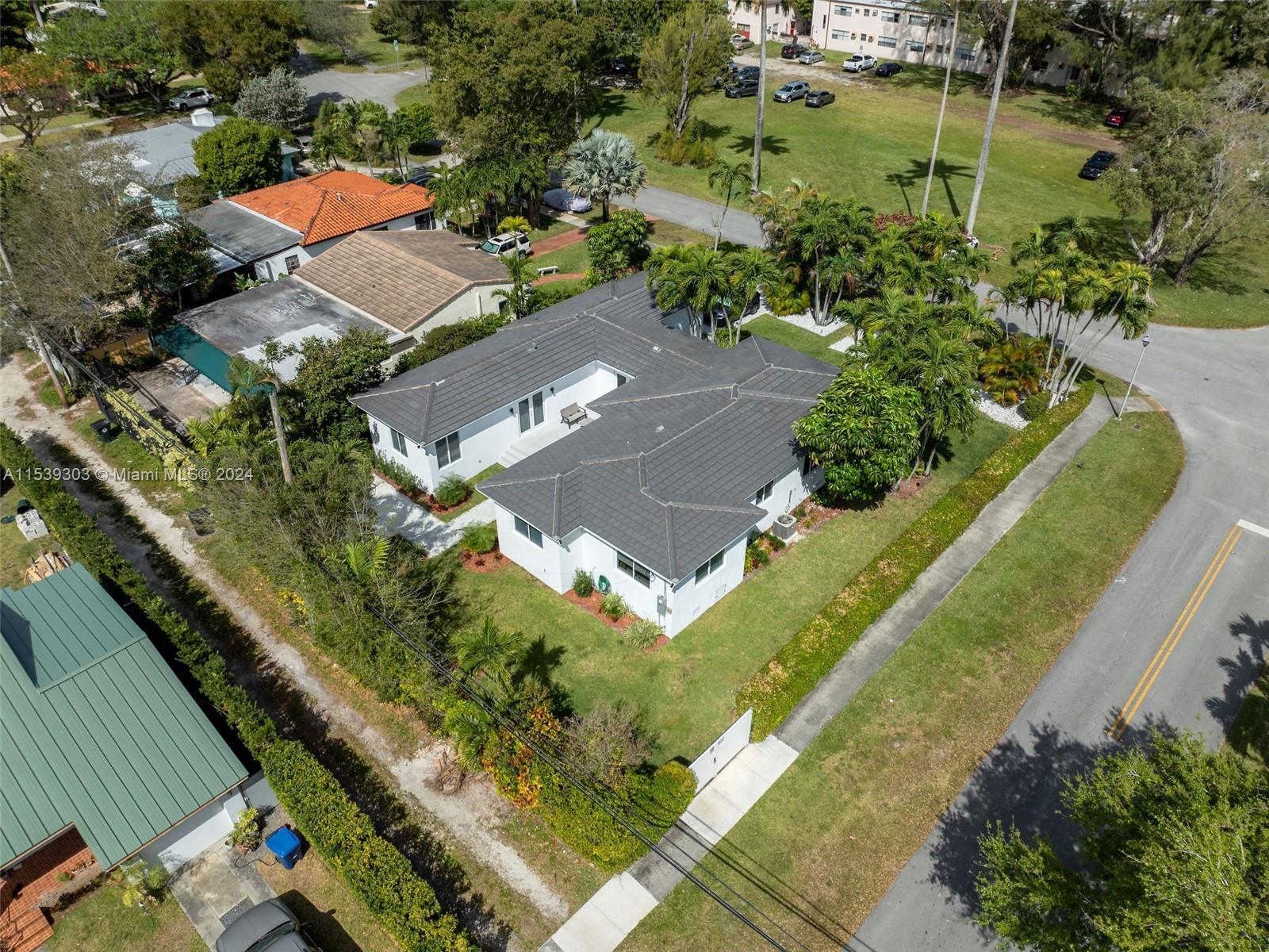 380 Morningside Dr, Miami Springs, Florida image 31