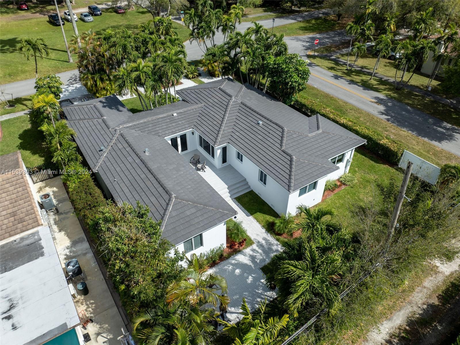 380 Morningside Dr, Miami Springs, Florida image 6