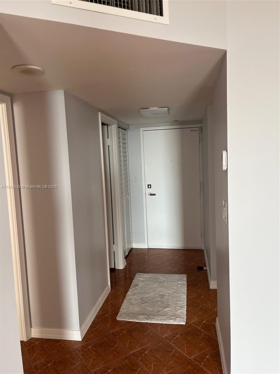 2801 NE 183rd St #2103W, Aventura, Florida image 3