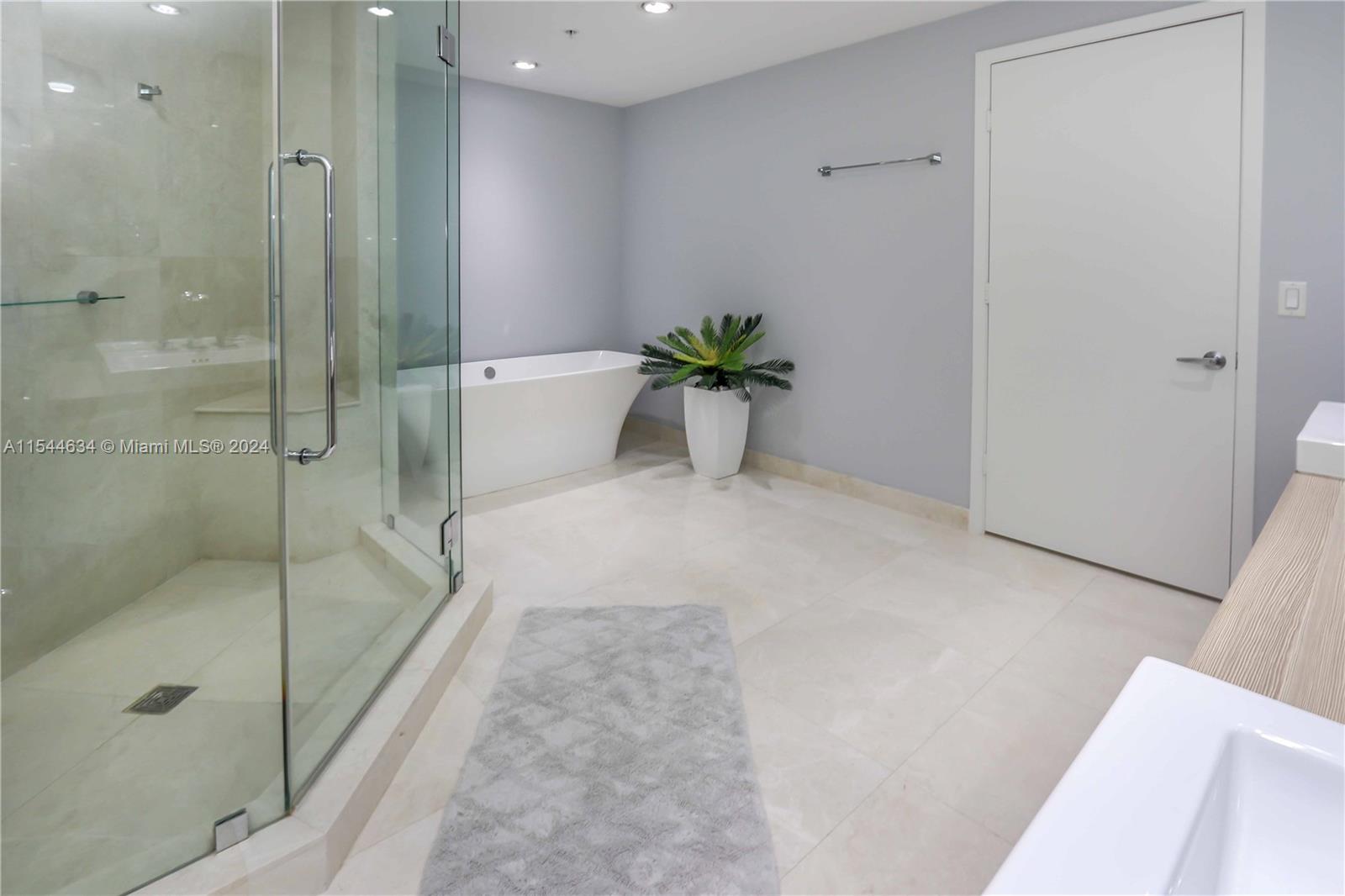 17301 Biscayne Blvd #1201, North Miami Beach, Florida image 14
