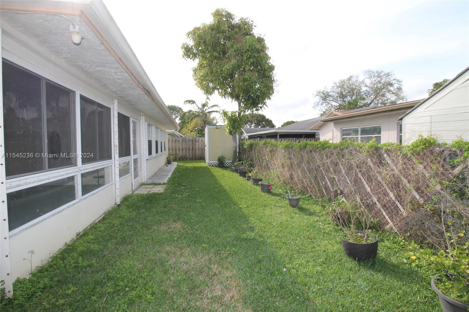 9351 NW 35th Pl, Sunrise, Florida image 30