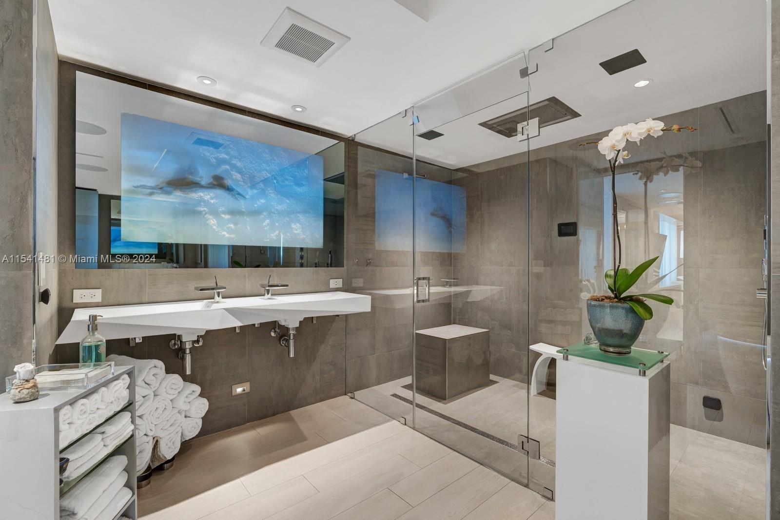 1331 Brickell Bay Dr #3211, Miami FL 33131