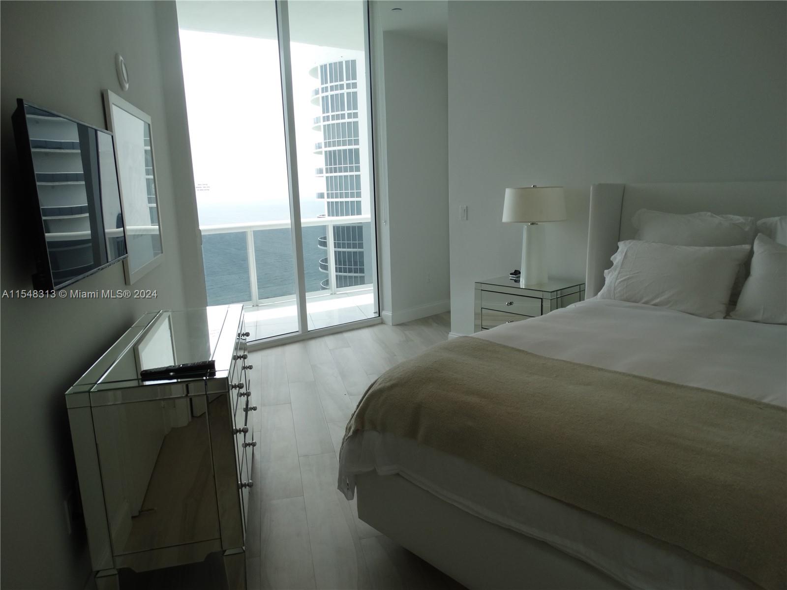 15901 Collins Ave #3907, Sunny Isles Beach FL 33160