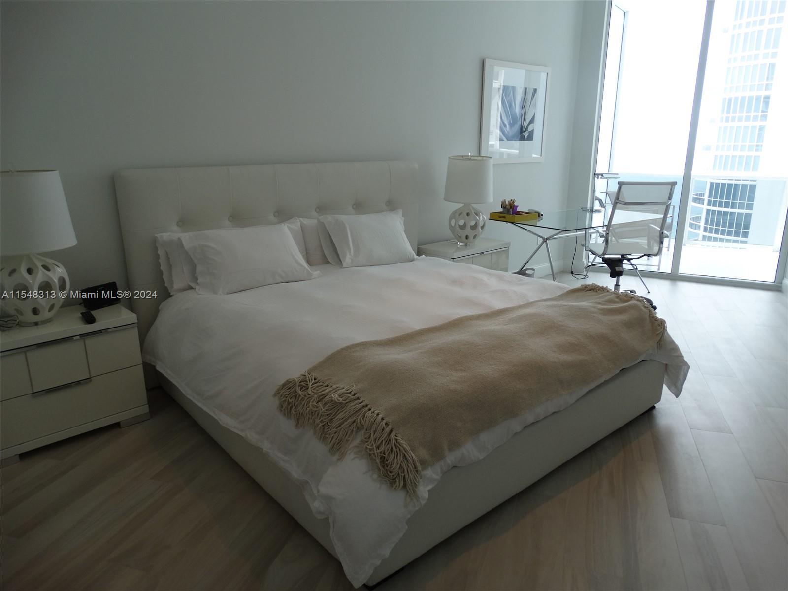 15901 Collins Ave #3907, Sunny Isles Beach FL 33160