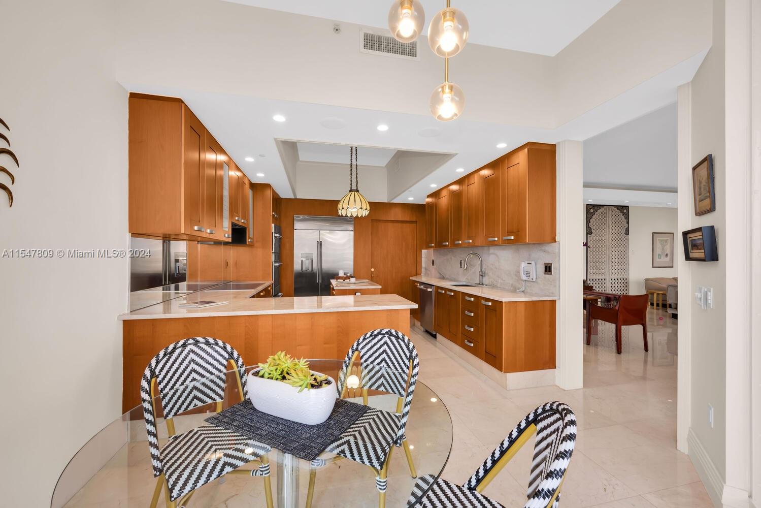 60 Edgewater Dr #PH3-C, Coral Gables FL 33133