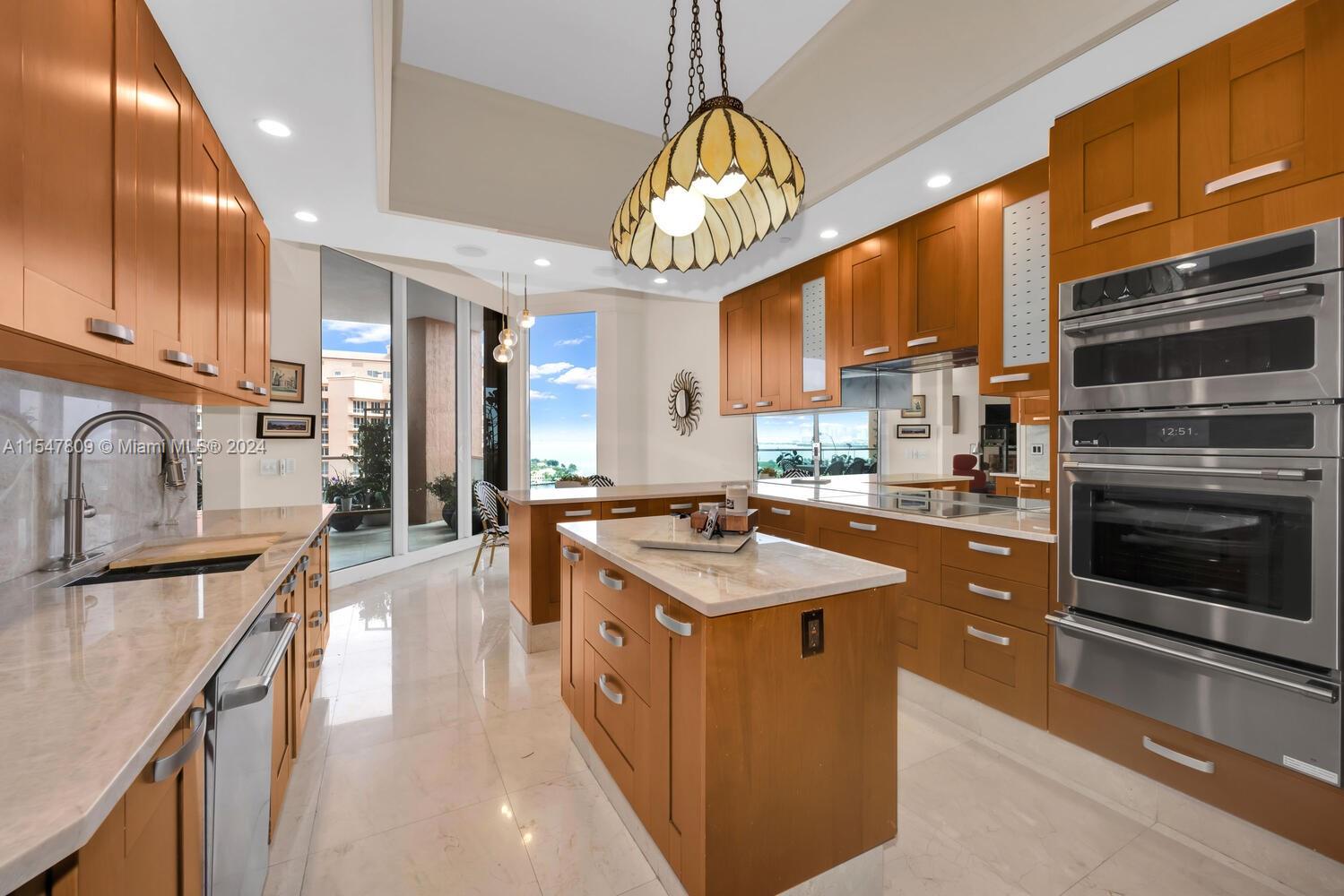 60 Edgewater Dr #PH3-C, Coral Gables FL 33133