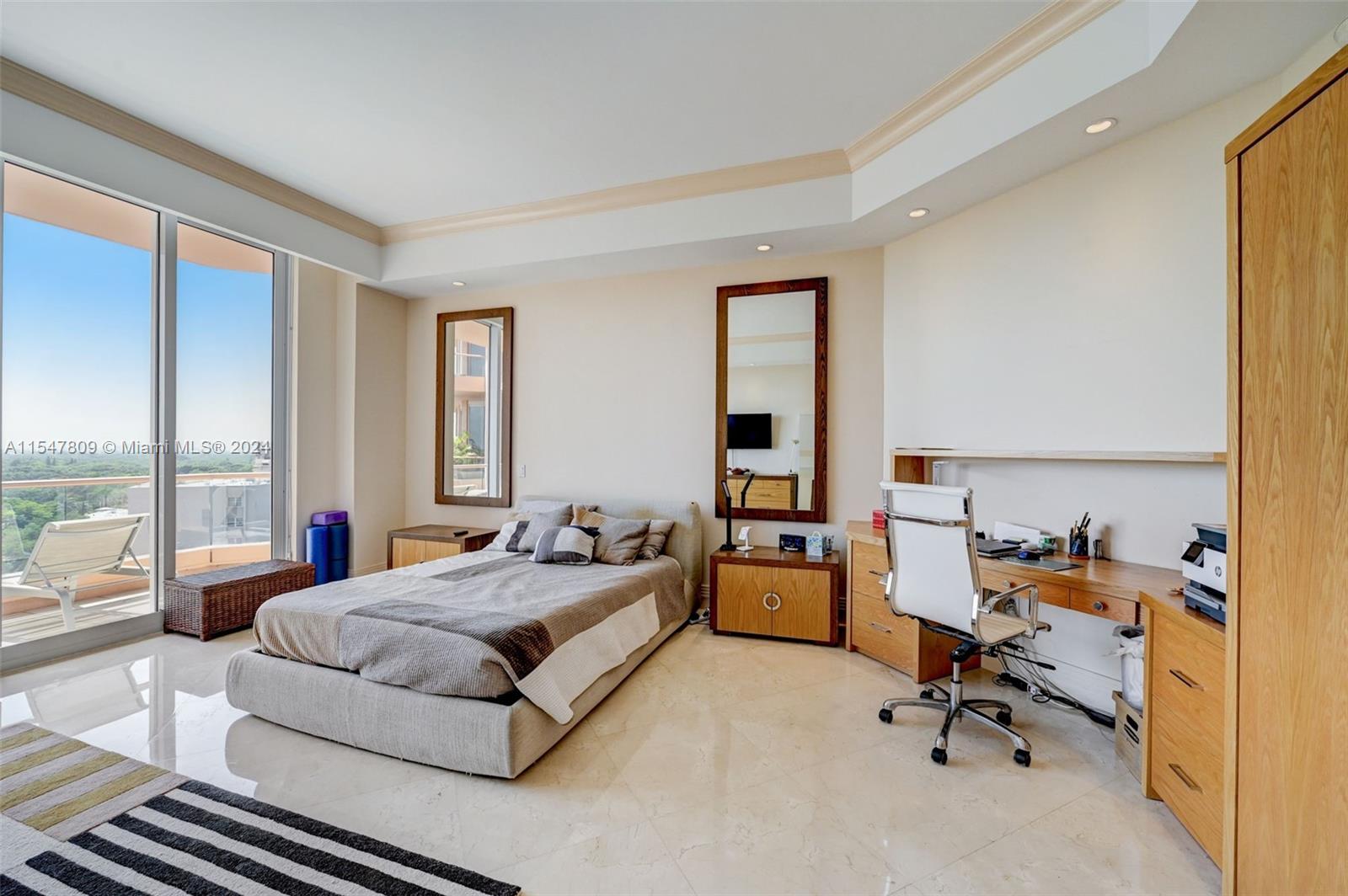 60 Edgewater Dr #PH3-C, Coral Gables FL 33133