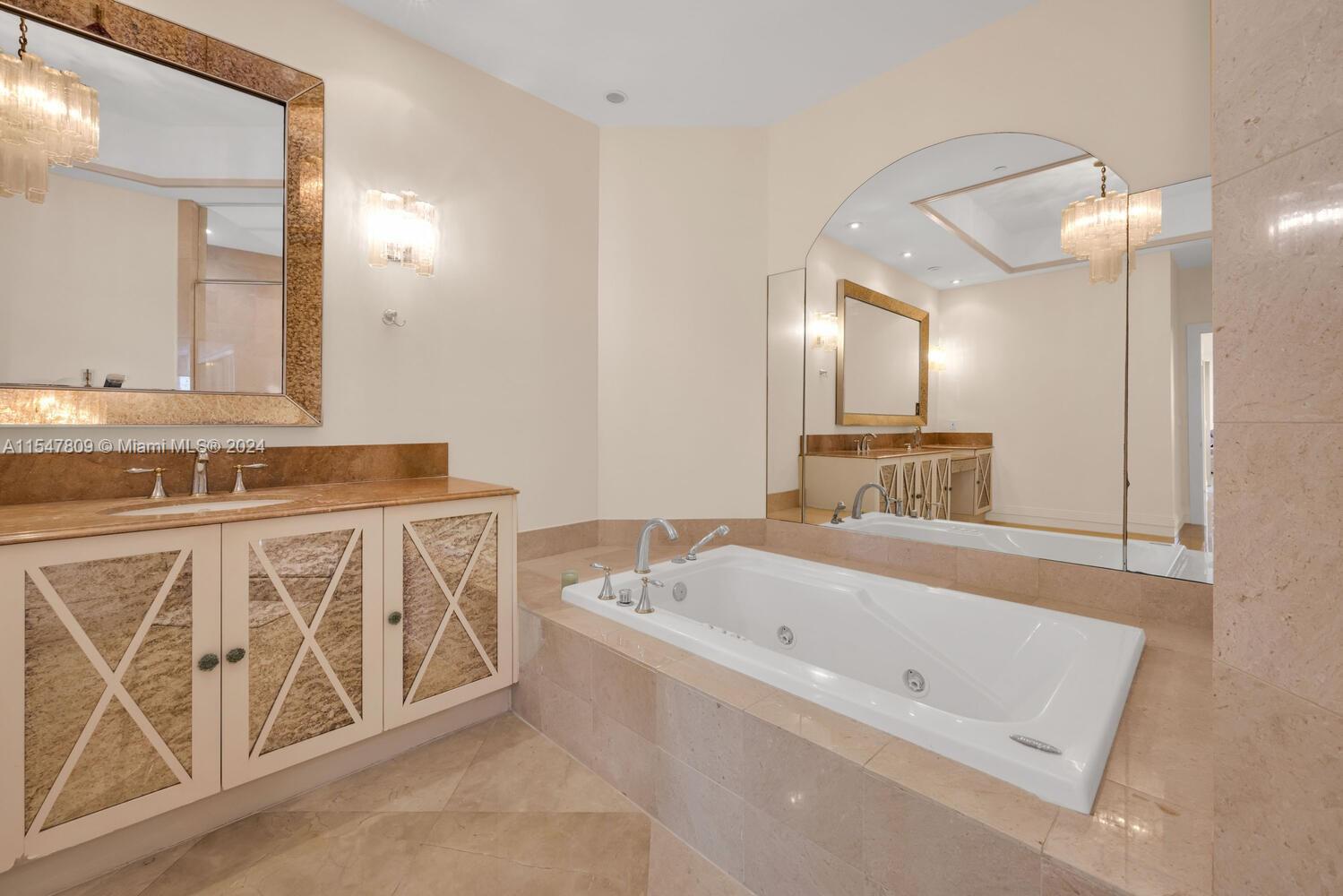 60 Edgewater Dr #PH3-C, Coral Gables FL 33133