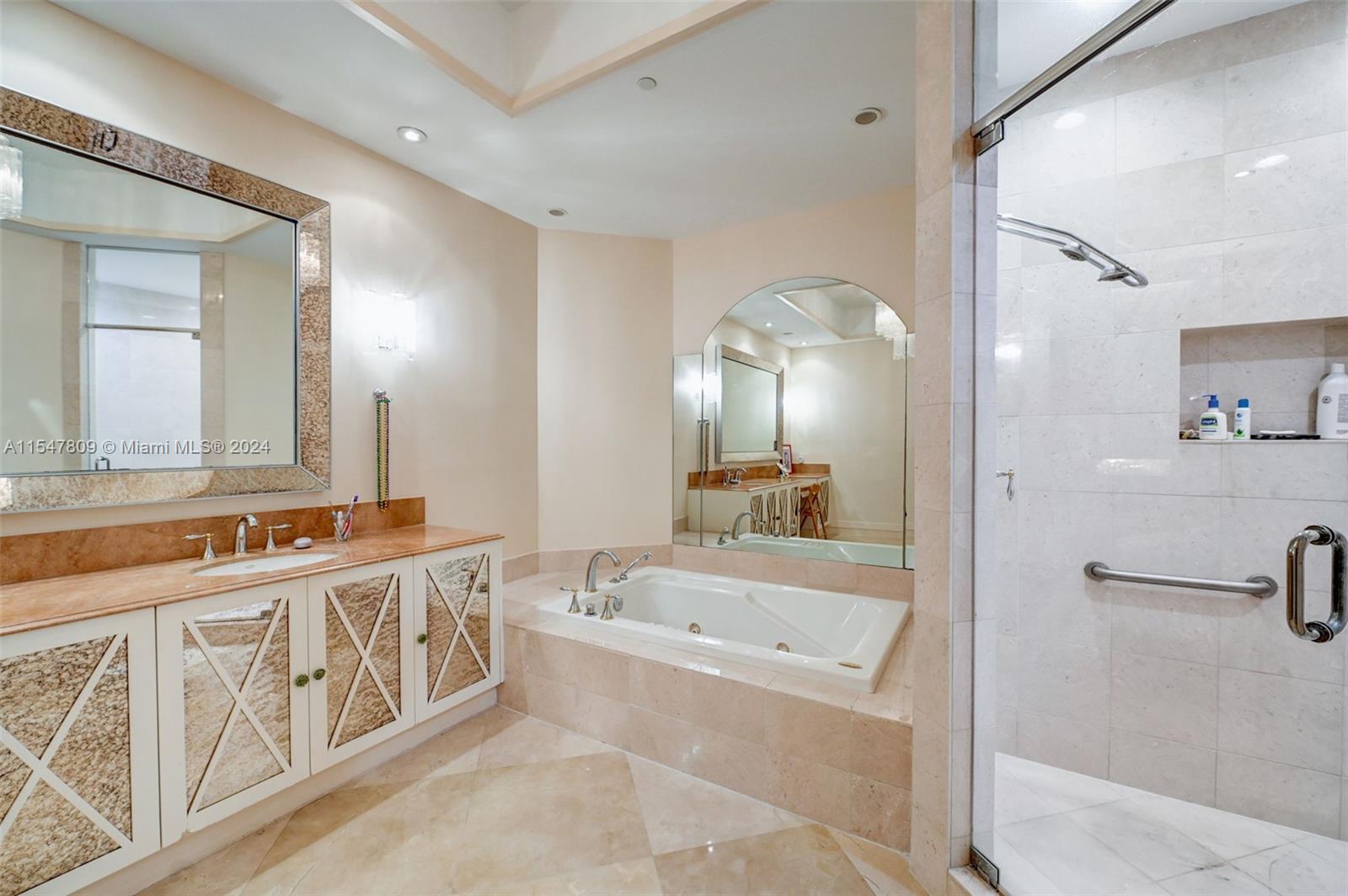 60 Edgewater Dr #PH3-C, Coral Gables FL 33133