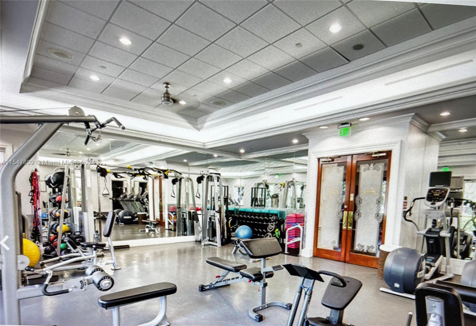 60 Edgewater Dr #PH3-C, Coral Gables FL 33133