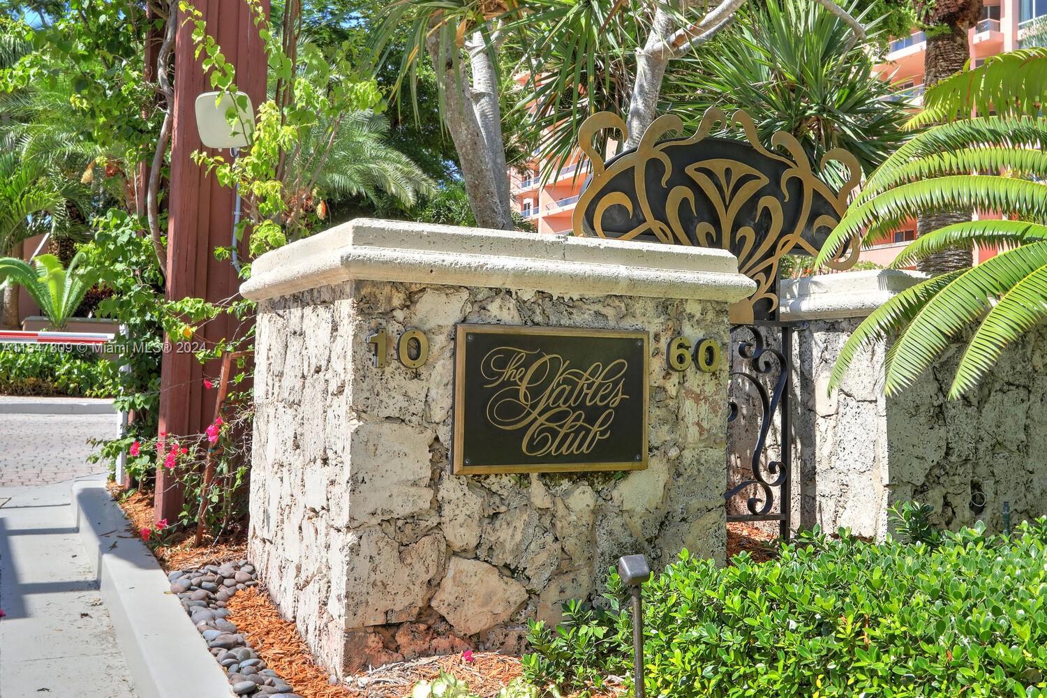 60 Edgewater Dr #PH3-C, Coral Gables FL 33133