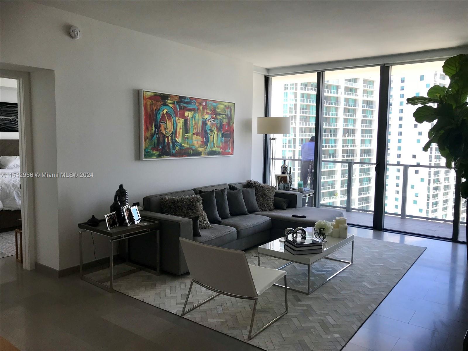 68 SE 6th St #2707, Miami, Florida image 17