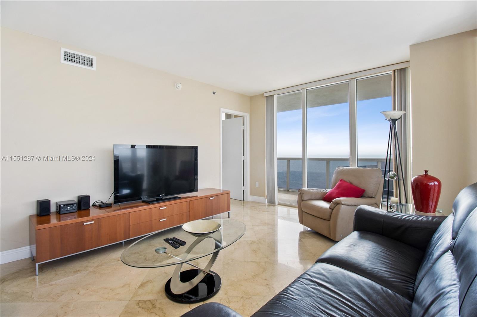 Condo for Rent in Hallandale Beach, FL