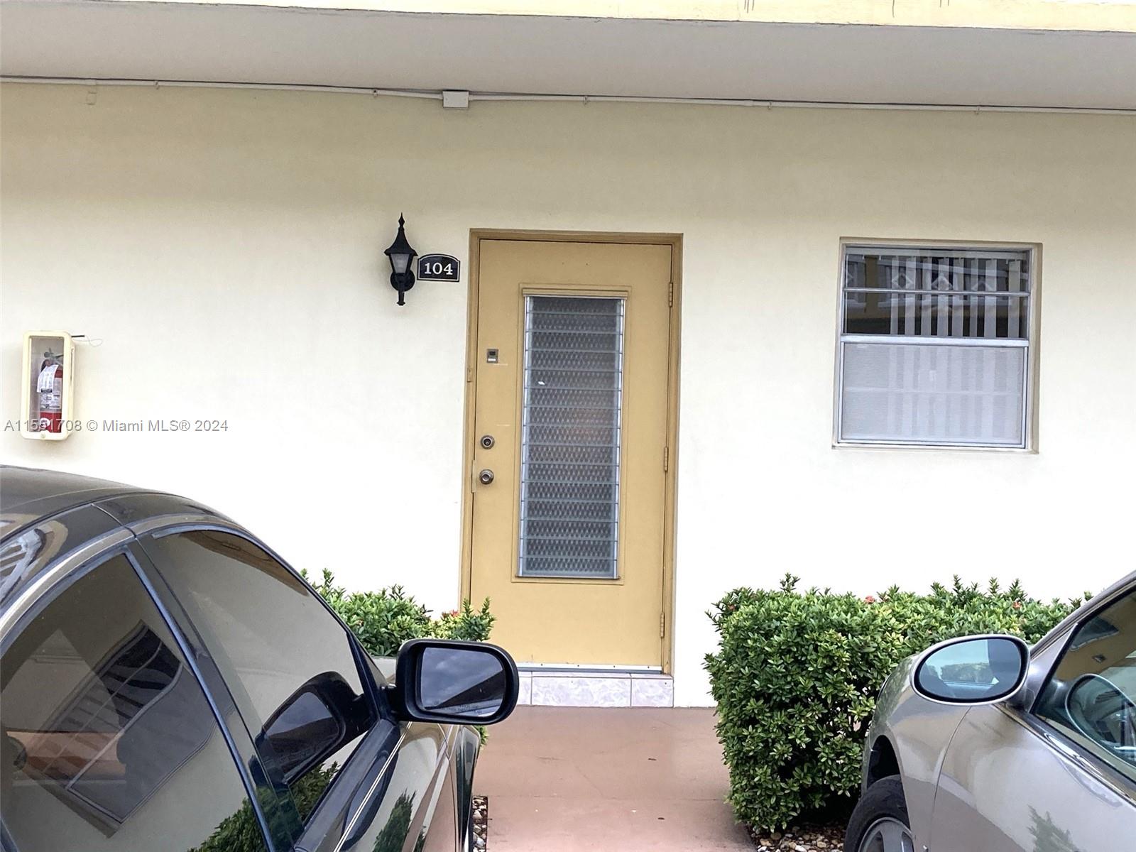 5111 W Oakland Park Blvd #104, Lauderdale Lakes, Florida image 1