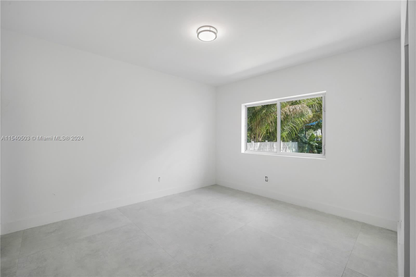 890 W 43rd Ct, Miami Beach, Florida image 11