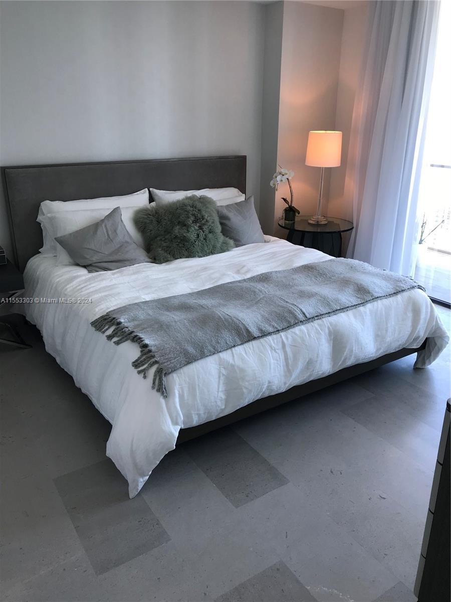 88 SW 7th St #3509, Miami FL 33130