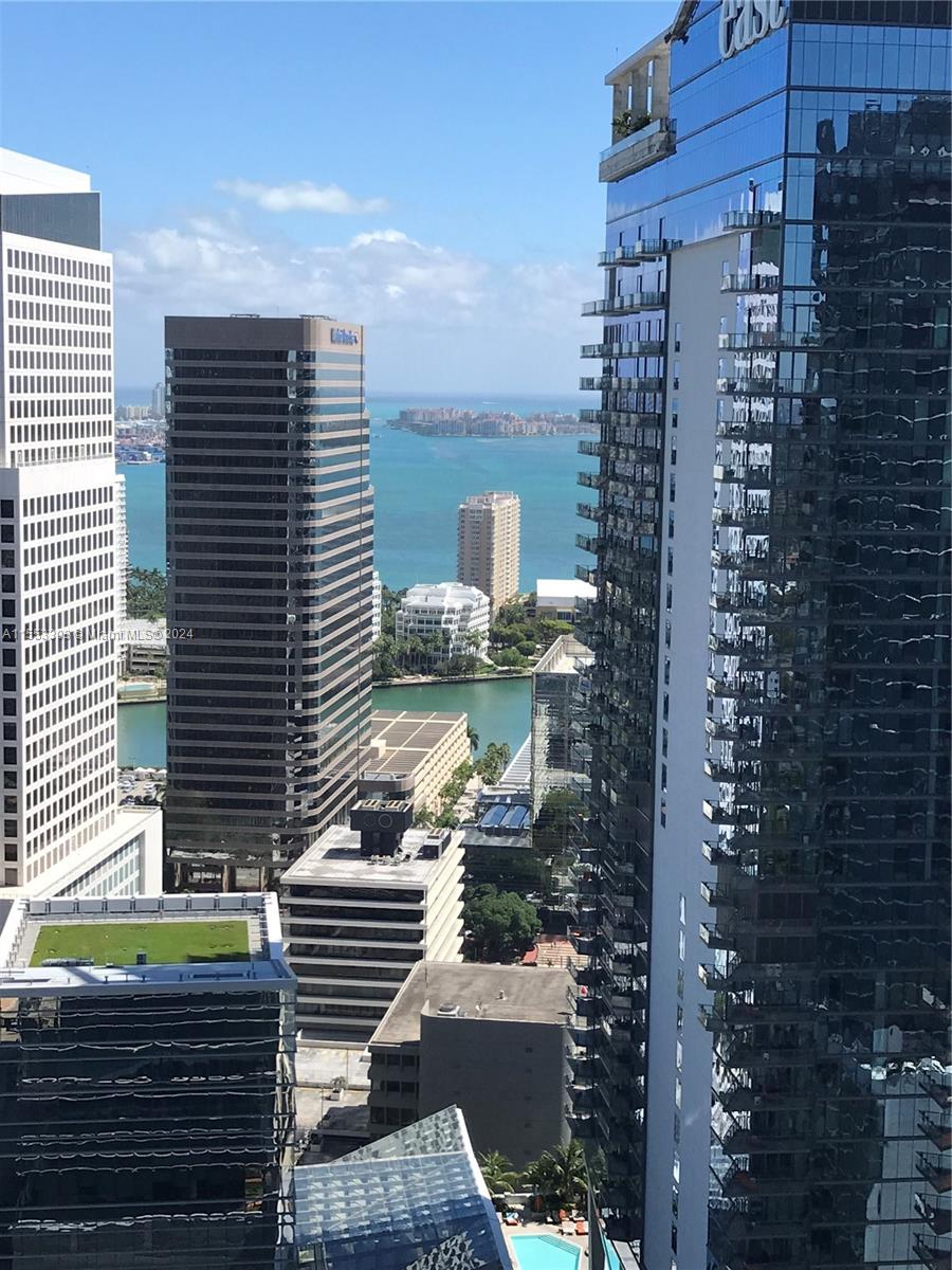88 SW 7th St #3509, Miami FL 33130