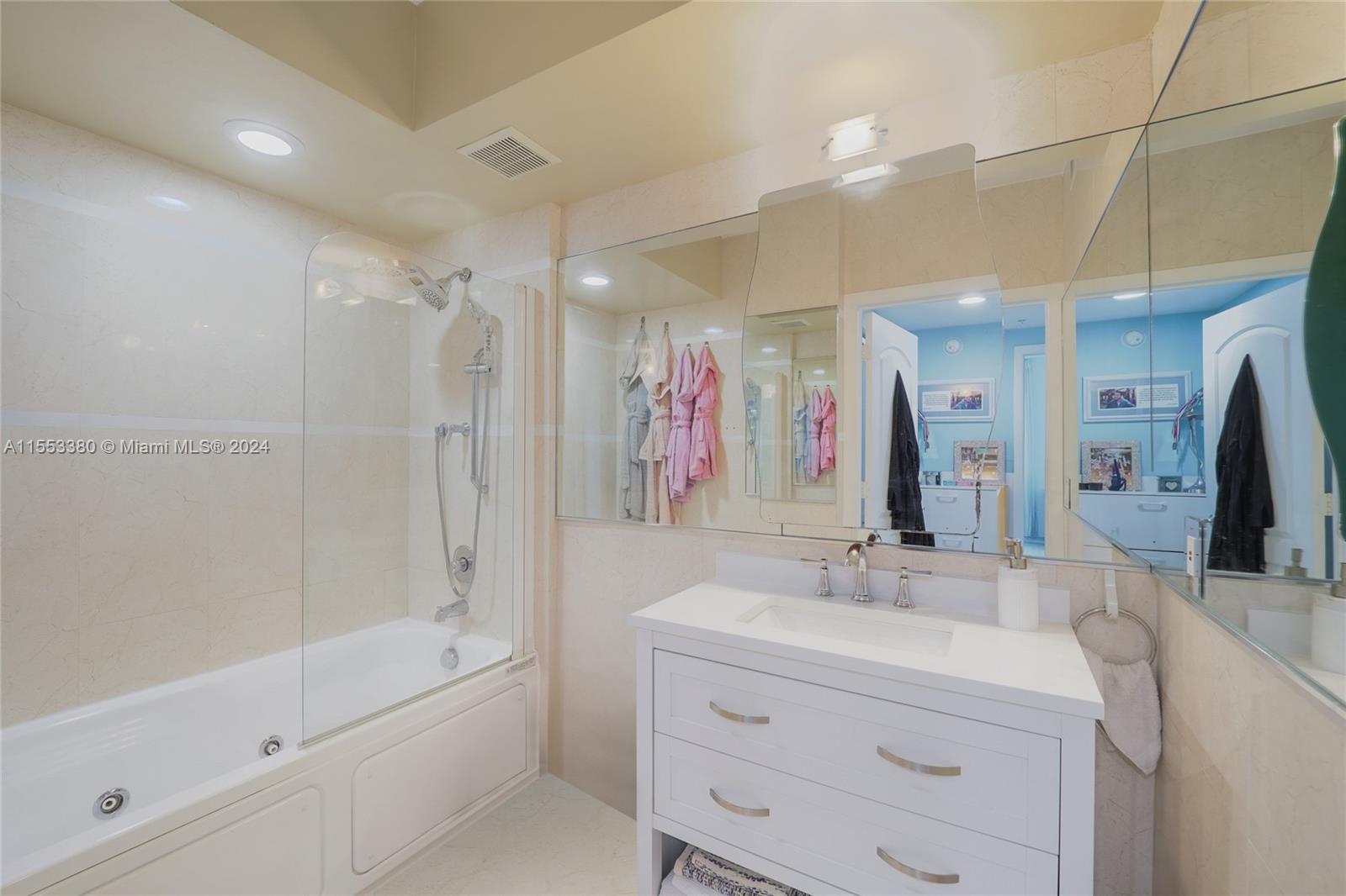 110 Washington Ave #2311, Miami Beach FL 33139
