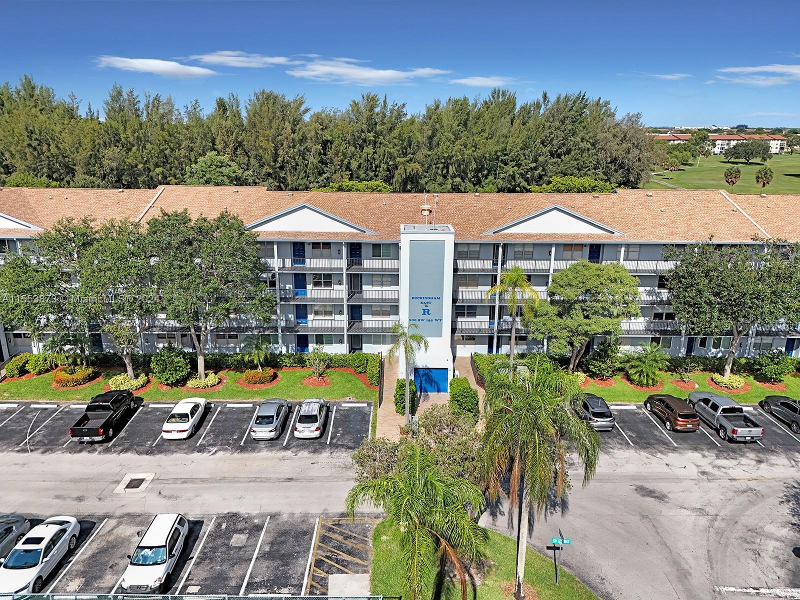 900 SW 125th Way #304R, Pembroke Pines, Florida image 2