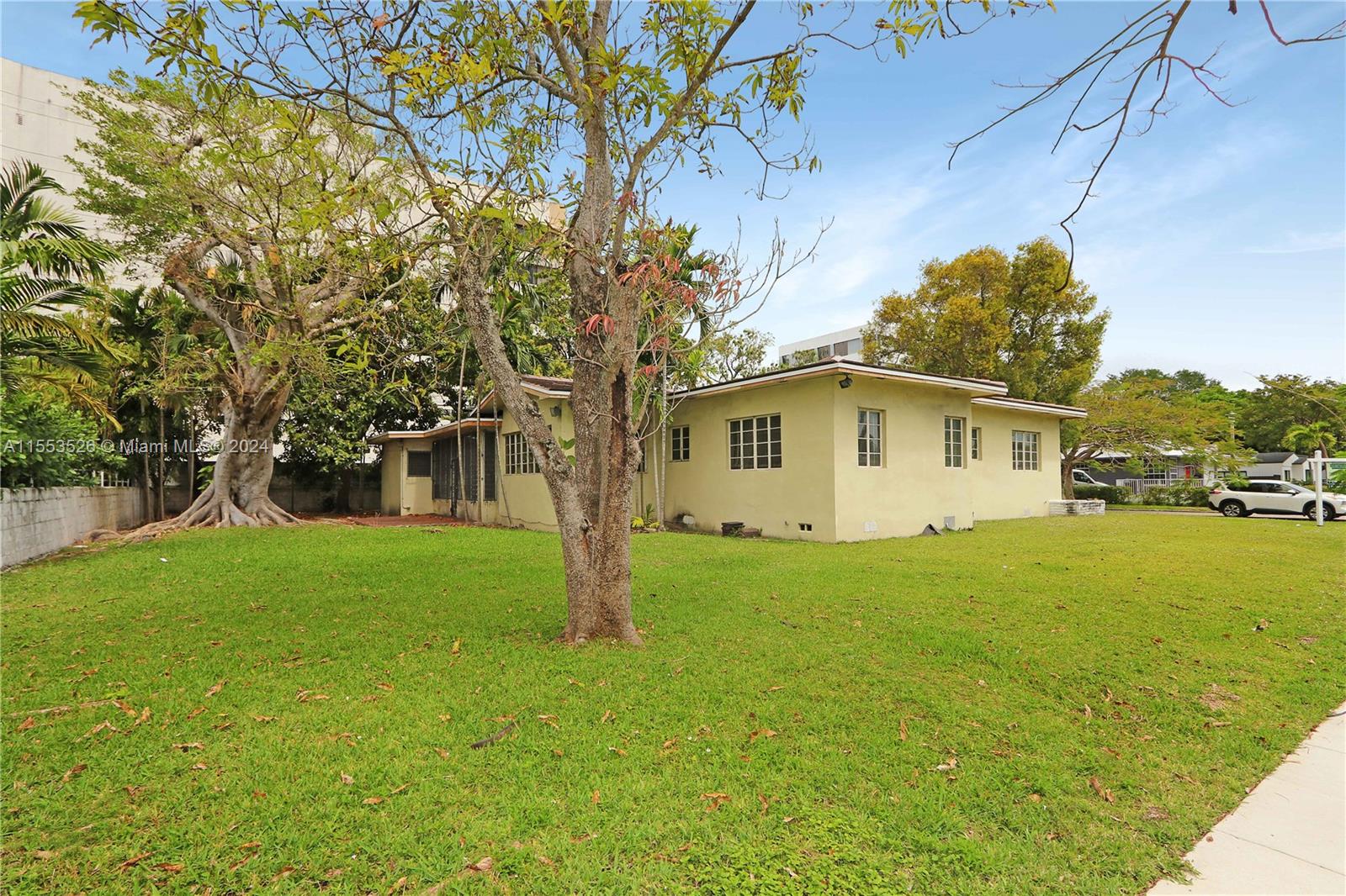 Listing Photo 8