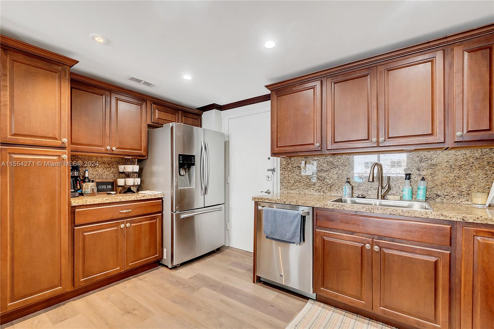 Residential, Hollywood, Florida image 10