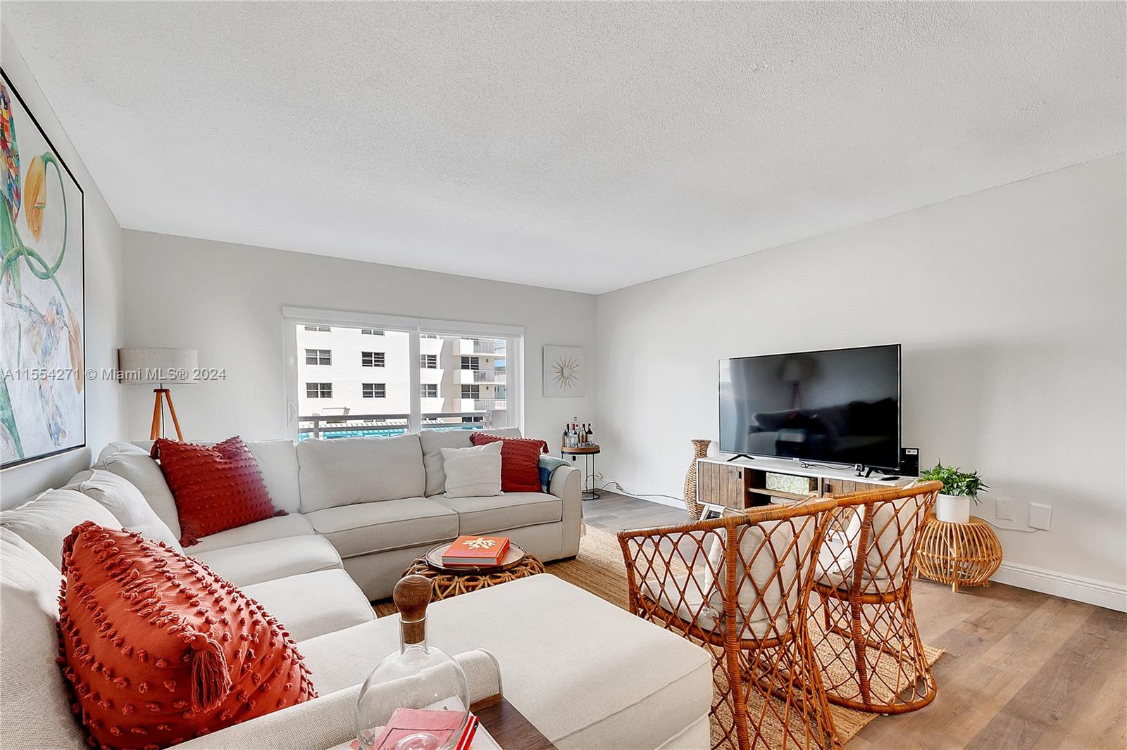 Residential, Hollywood, Florida image 6