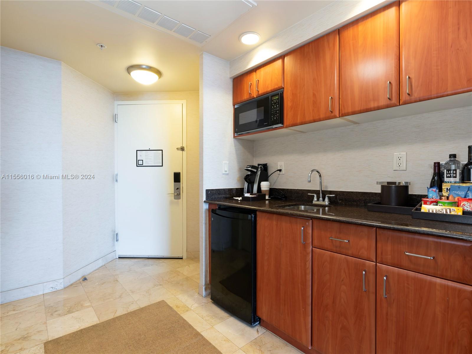 18001 Collins Ave #606, Sunny Isles Beach, Florida image 16