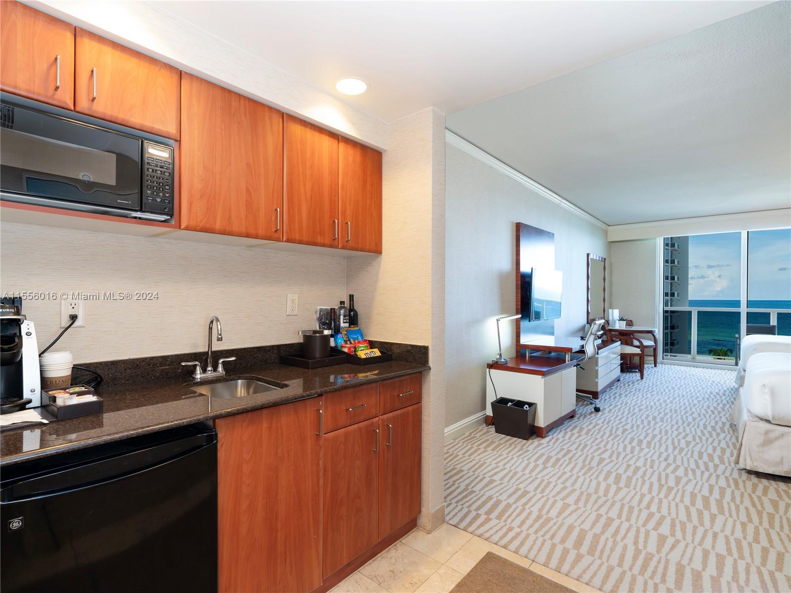 18001 Collins Ave #606, Sunny Isles Beach, Florida image 7