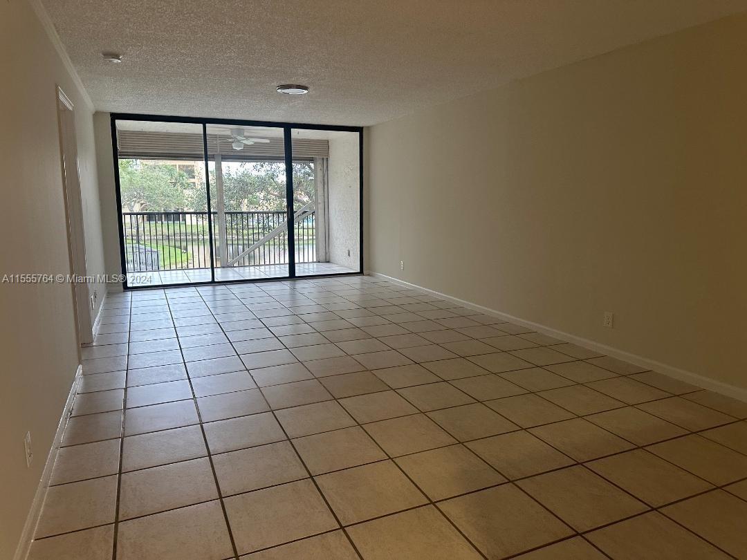 8592 W Sunrise Blvd #214, Plantation, Florida image 4