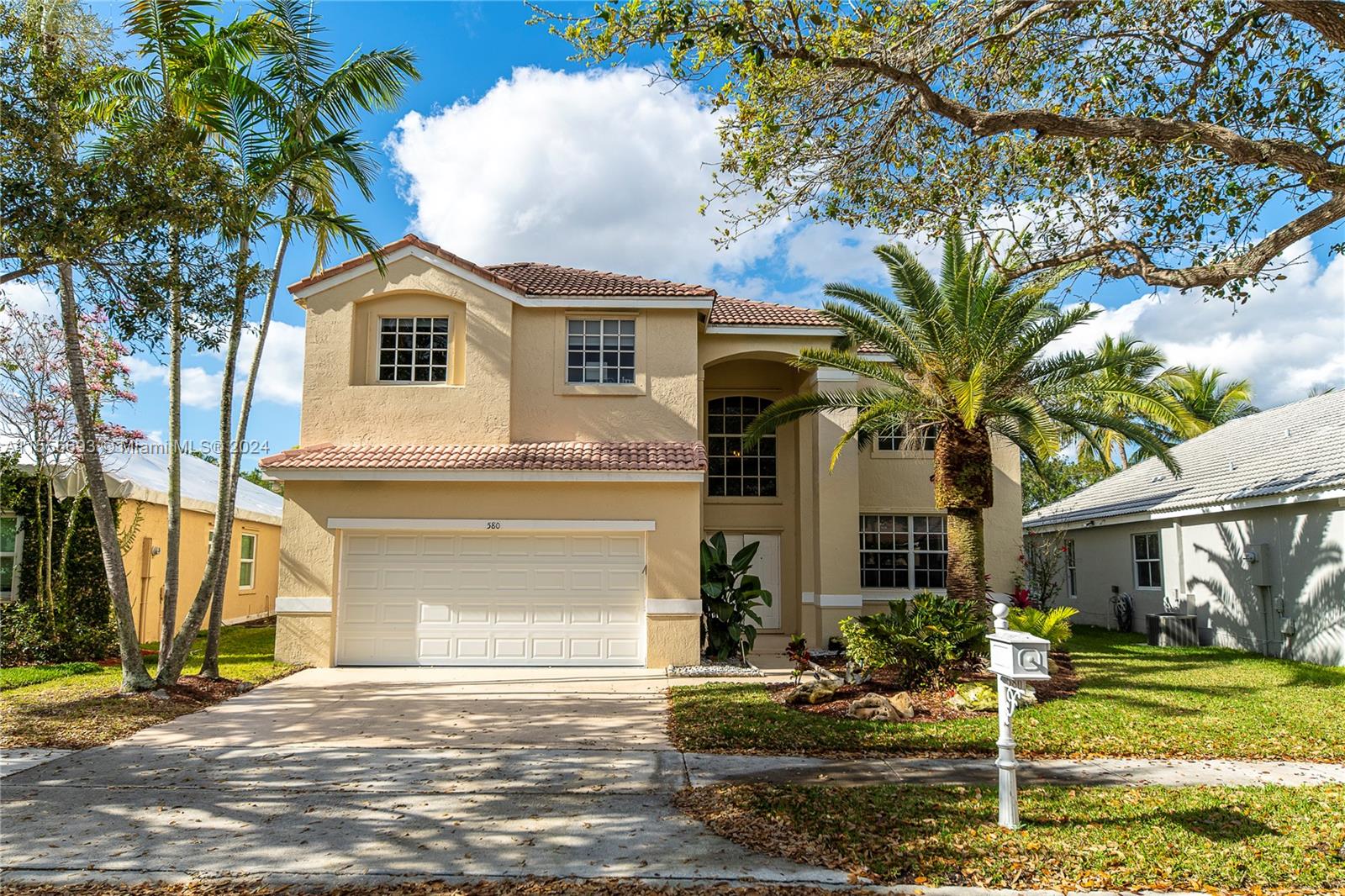 580 Cascade Falls Dr, Weston, Florida image 5